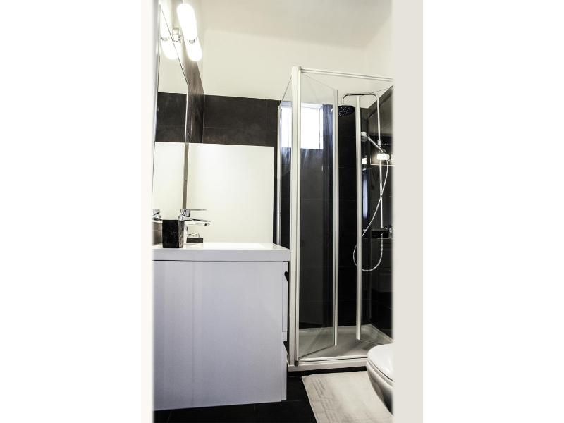 Superior Twin Room image 3