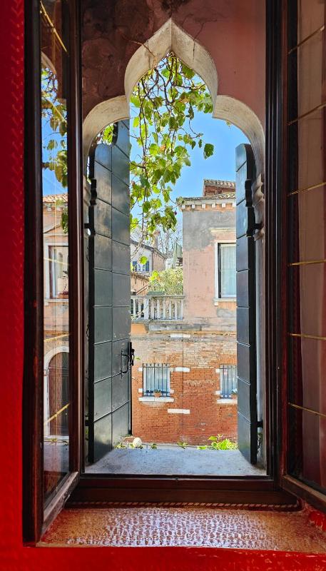 Superior Triple Room with City View image 3