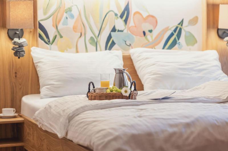 Double Room with Balcony image 1