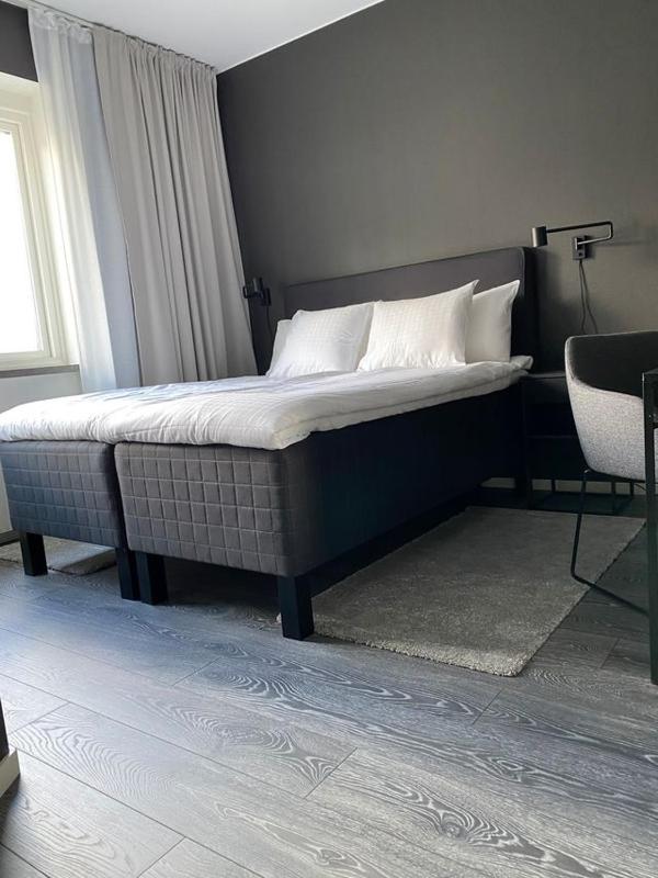 Standard Double Room image 2