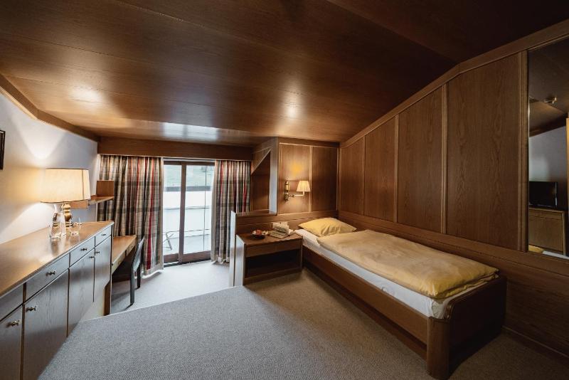 Superior Single Room image 3