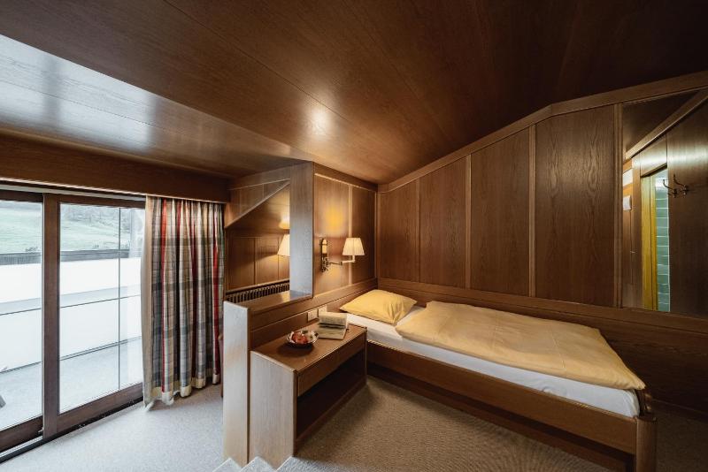 Superior Single Room image 1