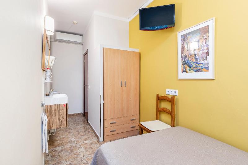 Hostal Santa Ana - image 6