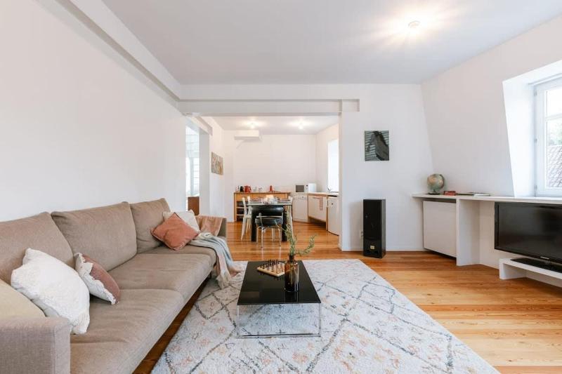 Central 'The Crown' apartment in Ghent Images