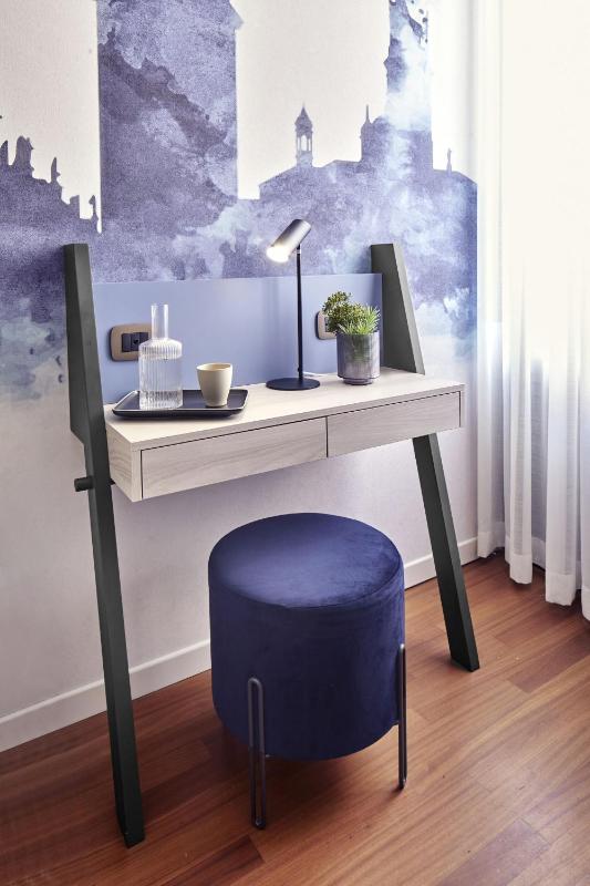 Classic Single Room image 3