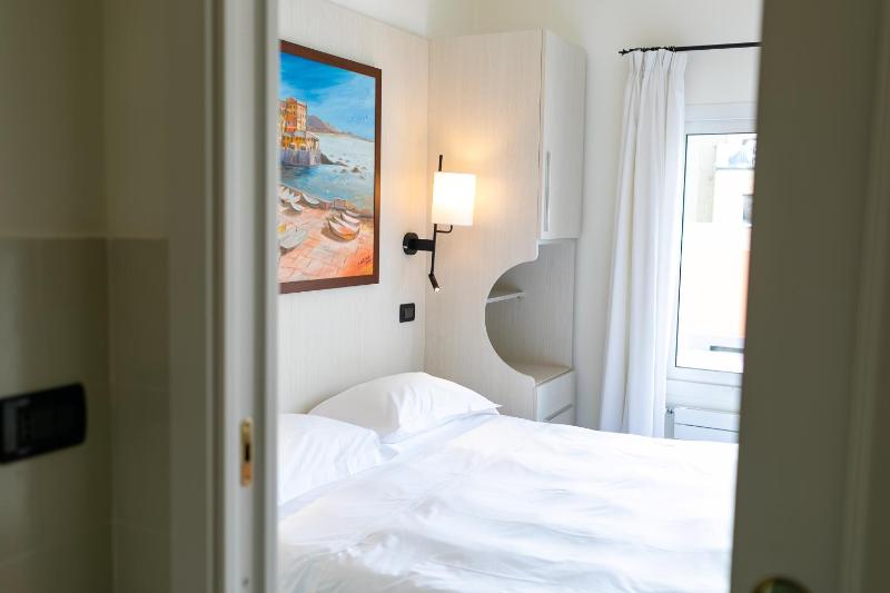 Junior Suite with Terrace image 4