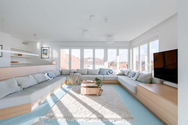 Beautiful apartment with stunning view Images