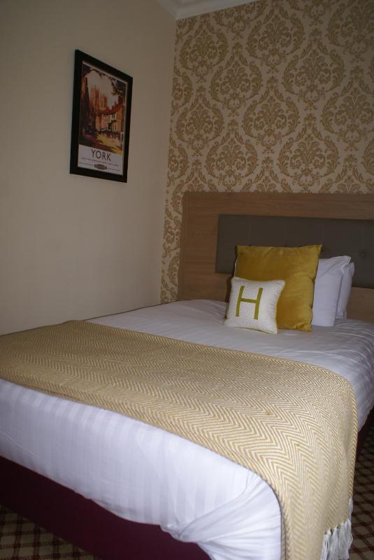 Single Room image 3