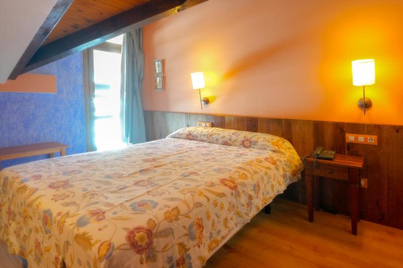 Single Room image 4