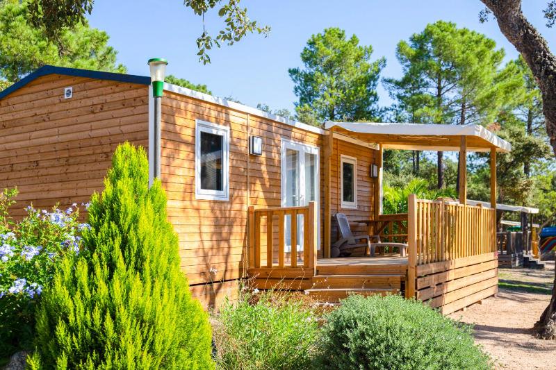 Superior Chalet - Two-Bedroom image 1