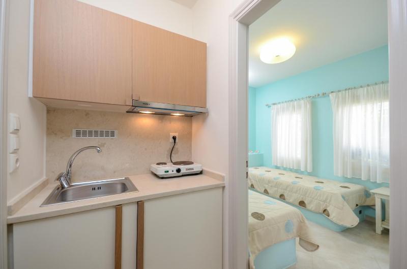 Apartment (4 Adults) image 4