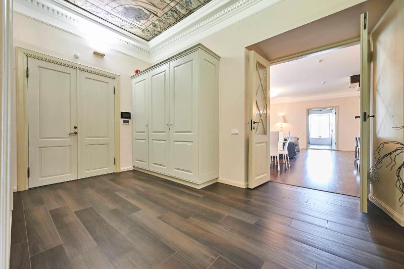 Luxury apartment Baron fon Fersen - image 15