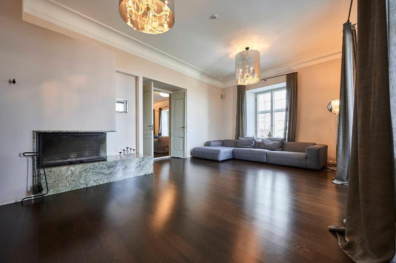 Luxury apartment Baron fon Fersen - image 9