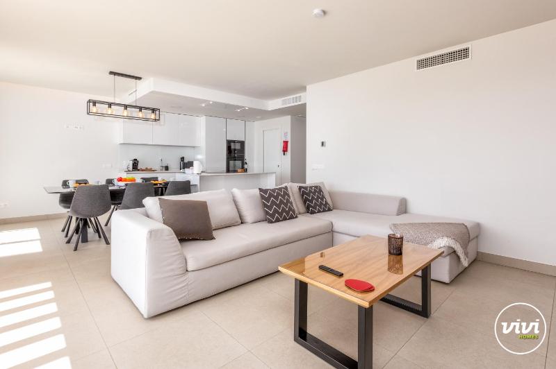 ViVi Homes - The Heights Pool Gym Sauna Terrace & Sea View - image 19