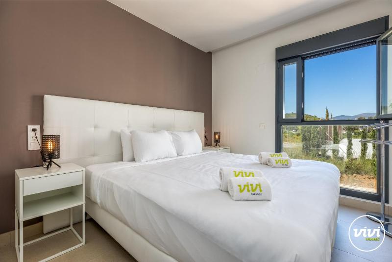 ViVi Homes - The Heights Pool Gym Sauna Terrace & Sea View - image 17