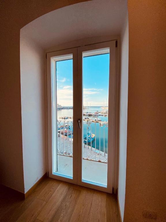 King Room with Sea View image 3