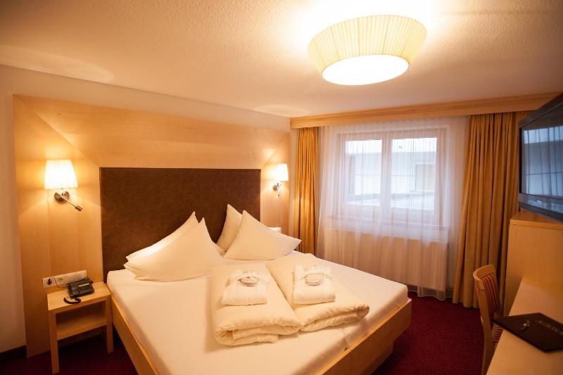 Standard Double Room (Ground Floor) image 2