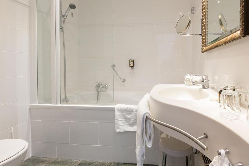 Classic Double Room image 1