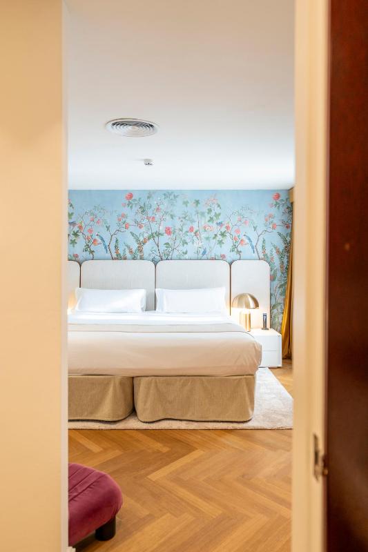Double Room image 1