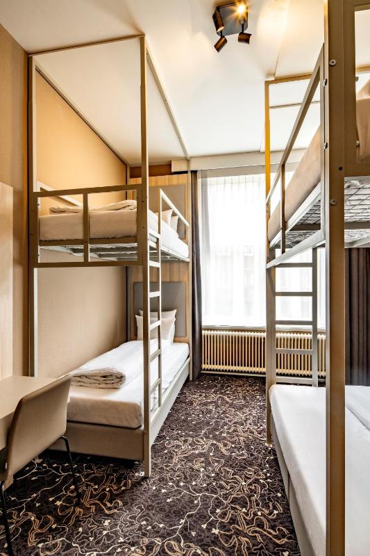 Quadruple Room image 1