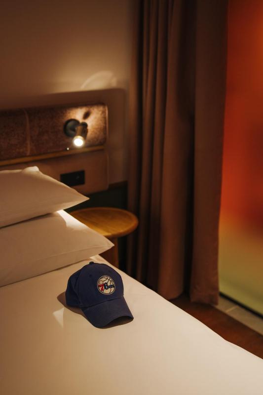 Classic Single Room image 2