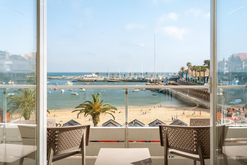 Superior Twin Room with Sea View image 4