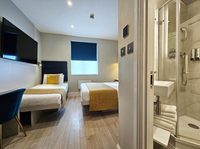 Triple Room image 4