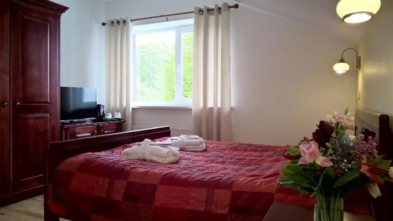 Superior Double Room with Balcony image 3
