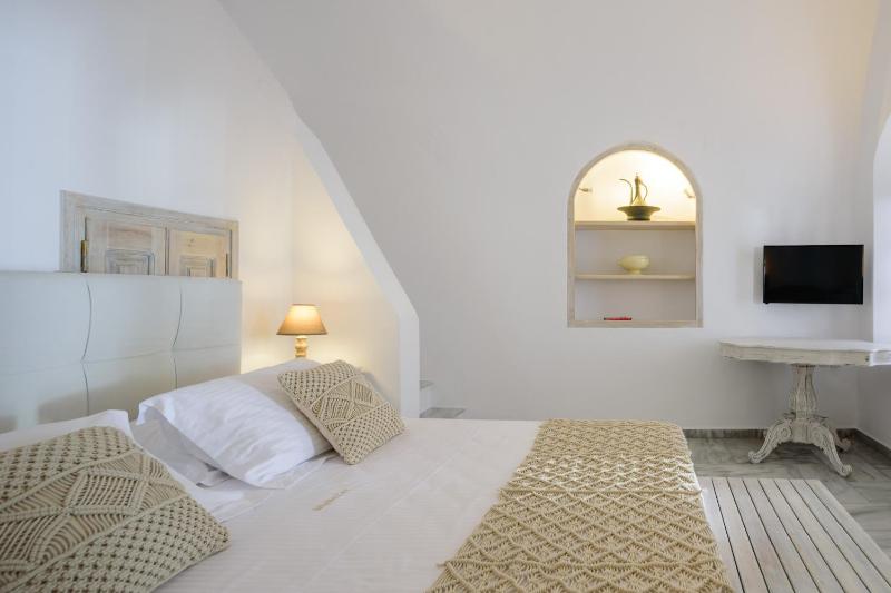 Master Suite with Sea View image 4