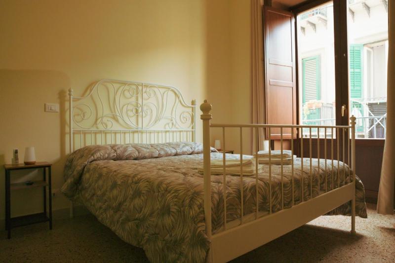 Double Room with Extra Bed image 2
