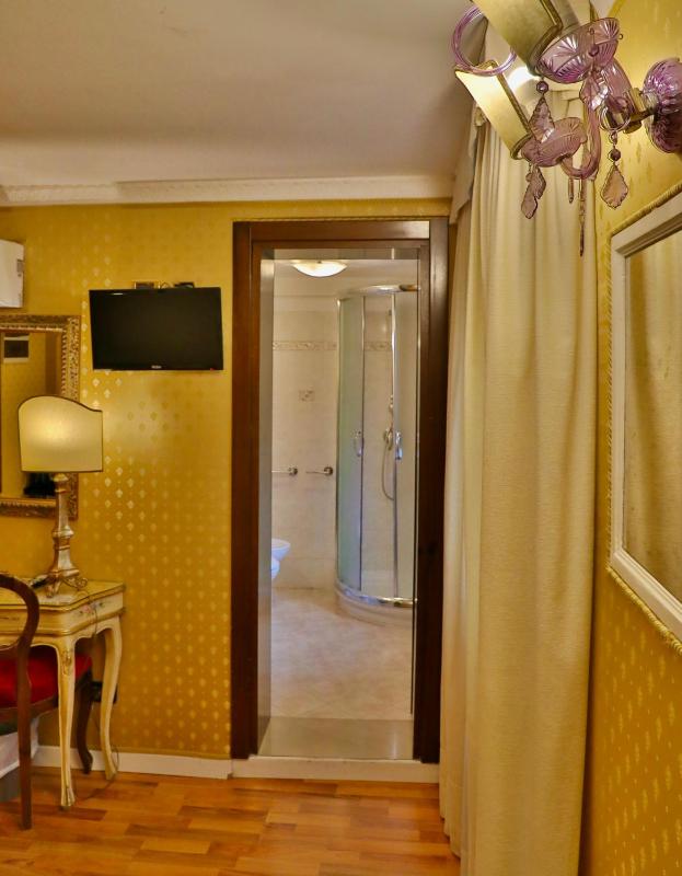 Single Room image 1