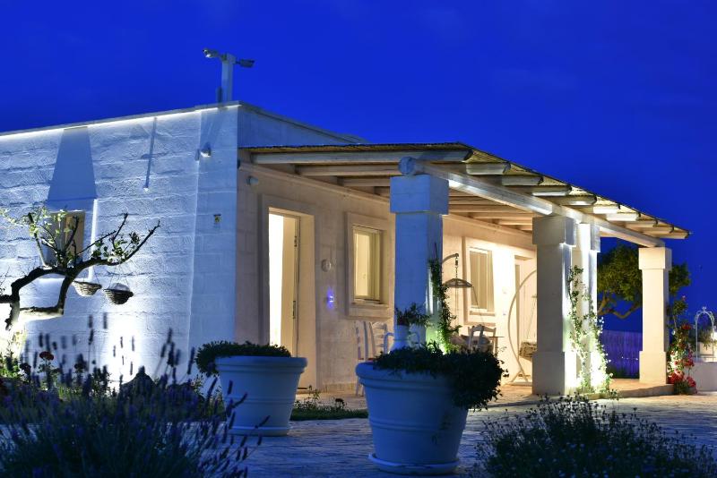 Double Room with Garden View image 4