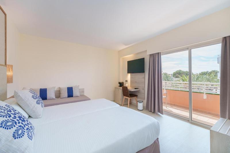 Double Room image 4