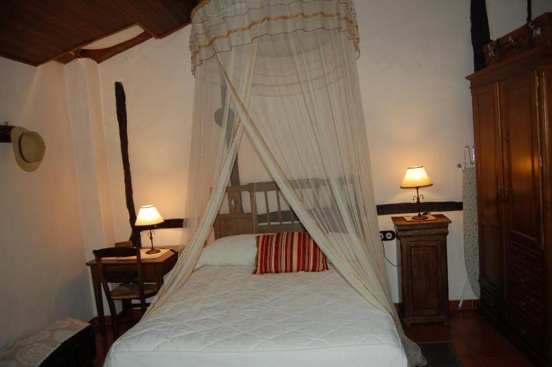 One-Bedroom Apartment (2 - 4 Adults) image 2