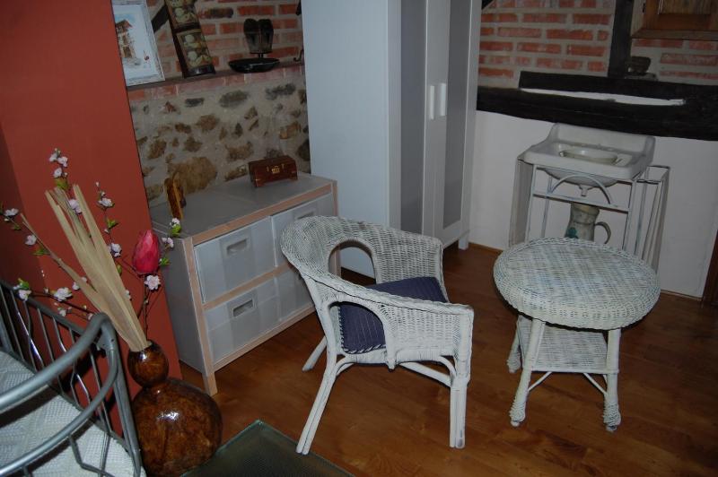 Three-Bedroom Apartment (2-8 Adults) image 4
