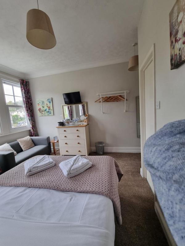 Large Double Room image 2