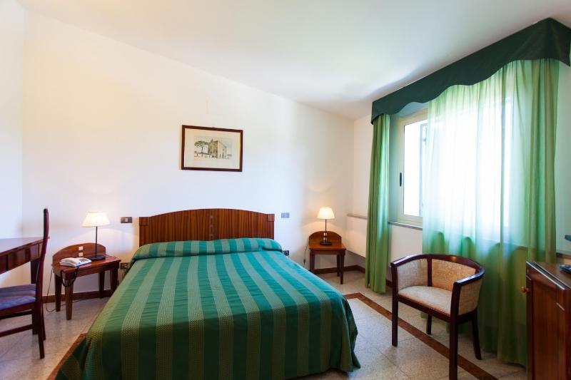 Standard Double or Twin Room image 1