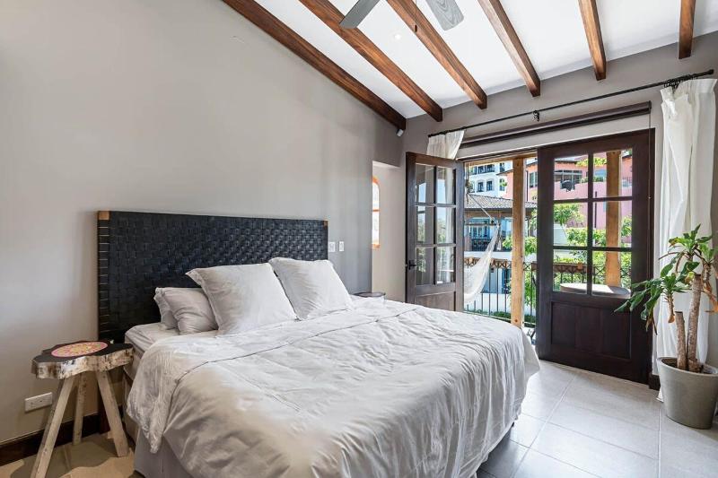 Trendy Condo with Stunning Ocean Views and Exclusive Beach Club Access in Las Catalinas - image 2