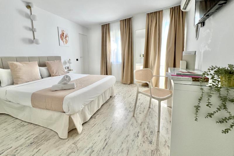 Aldara Sitges - image 42