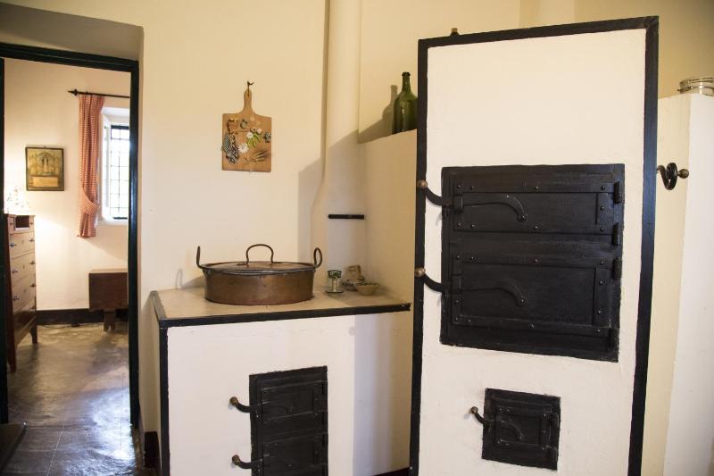 Two-Bedroom Apartment with Garden image 2