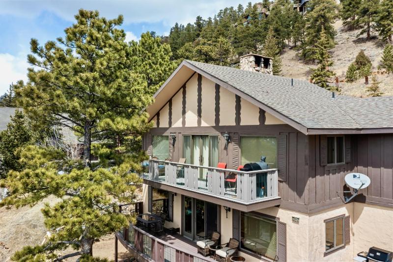 Three-Bedroom House image 4