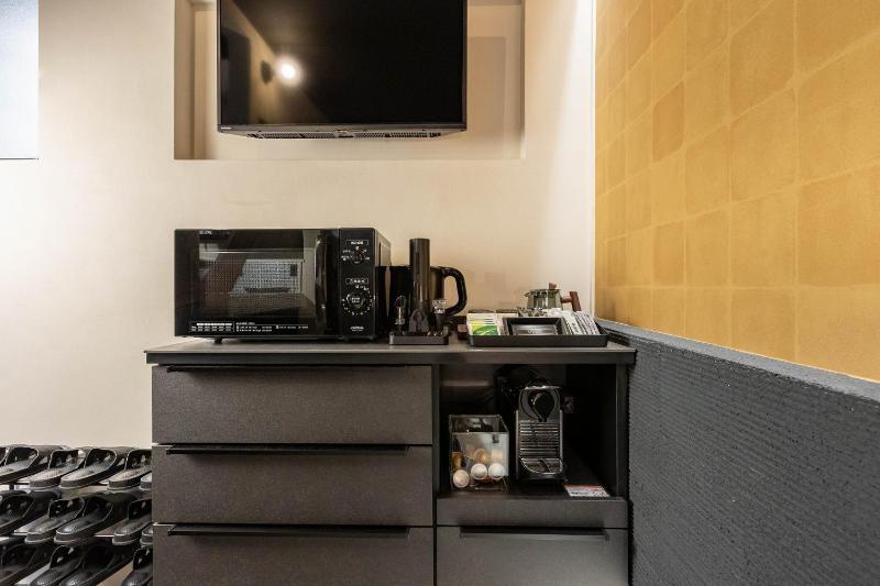 Bijou Suites Chaya - image 2
