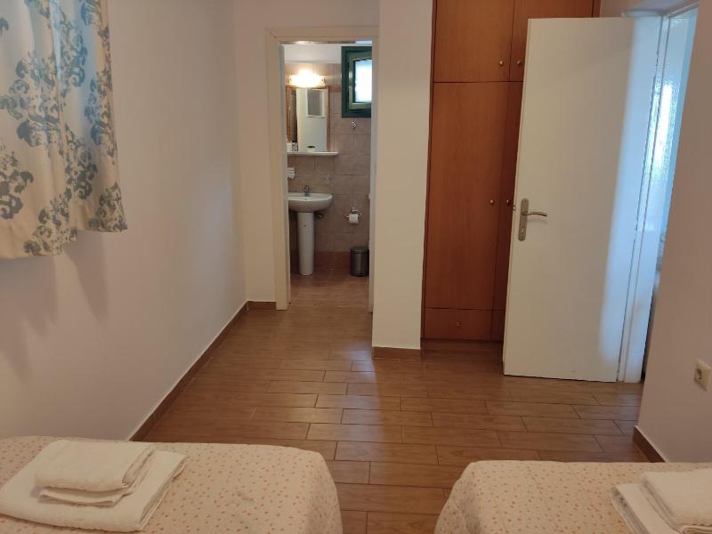 Apartment with Sea View image 3
