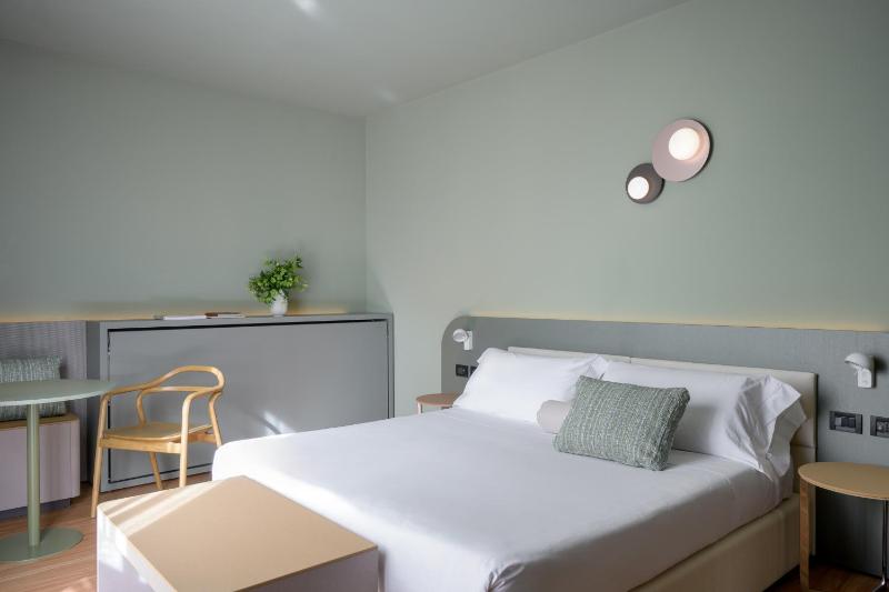 Triple Room image 3