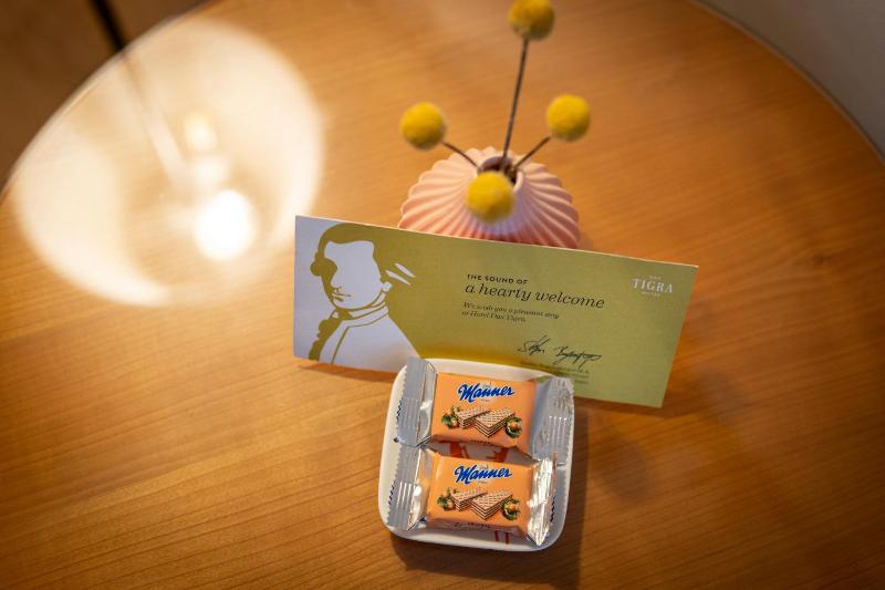 Standard Double Room image 3