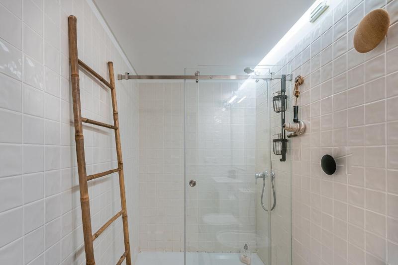 GuestReady - Cosy living in downtown - image 16
