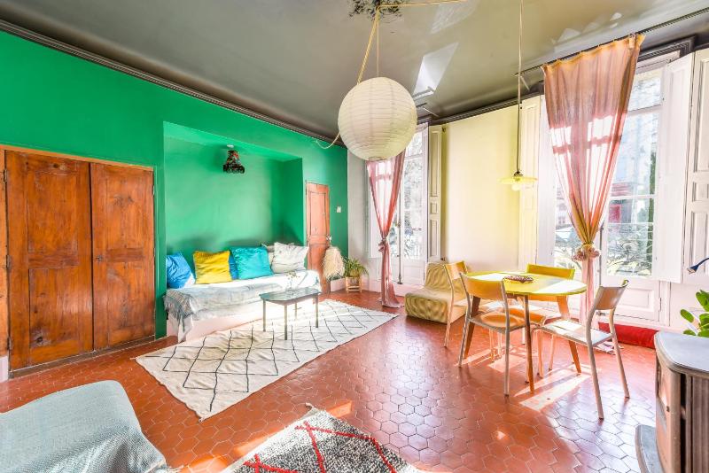 casa Colorada centrale avec balcons Images