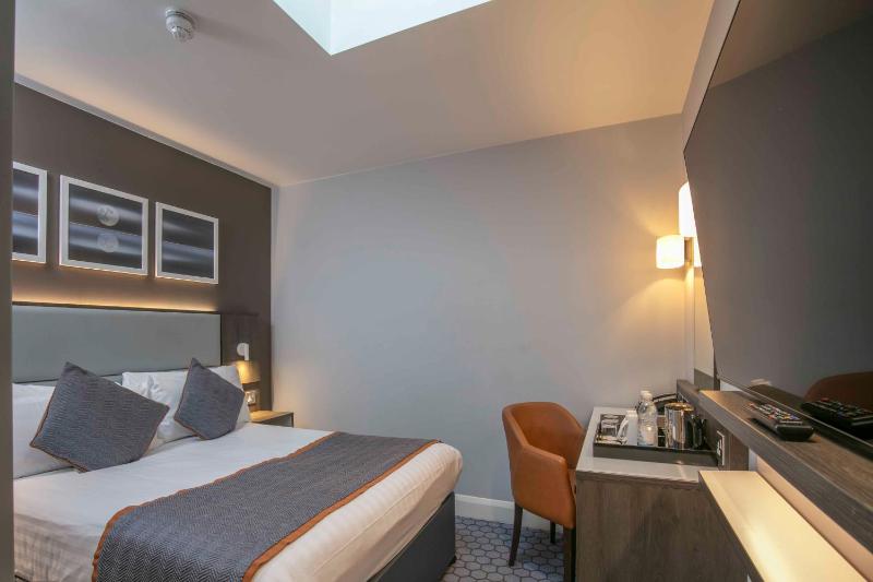Junior Suite with Double Bed image 3