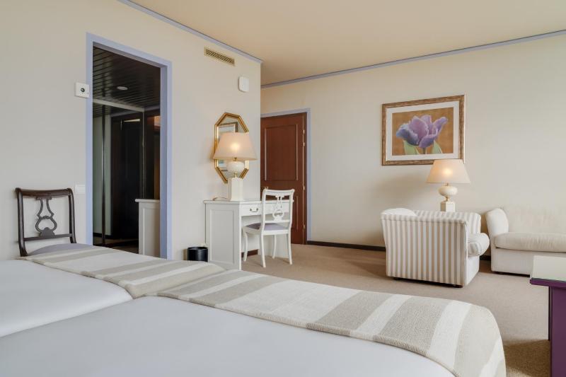 Junior Suite image 4