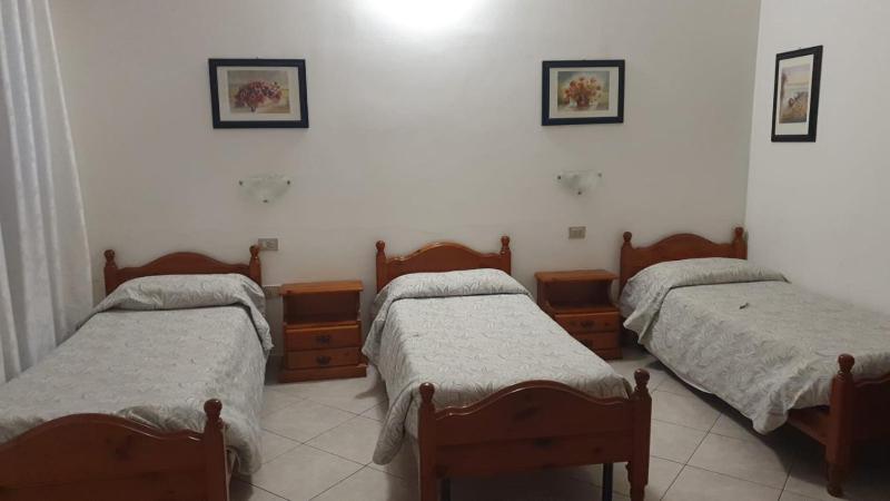 Triple Room image 1